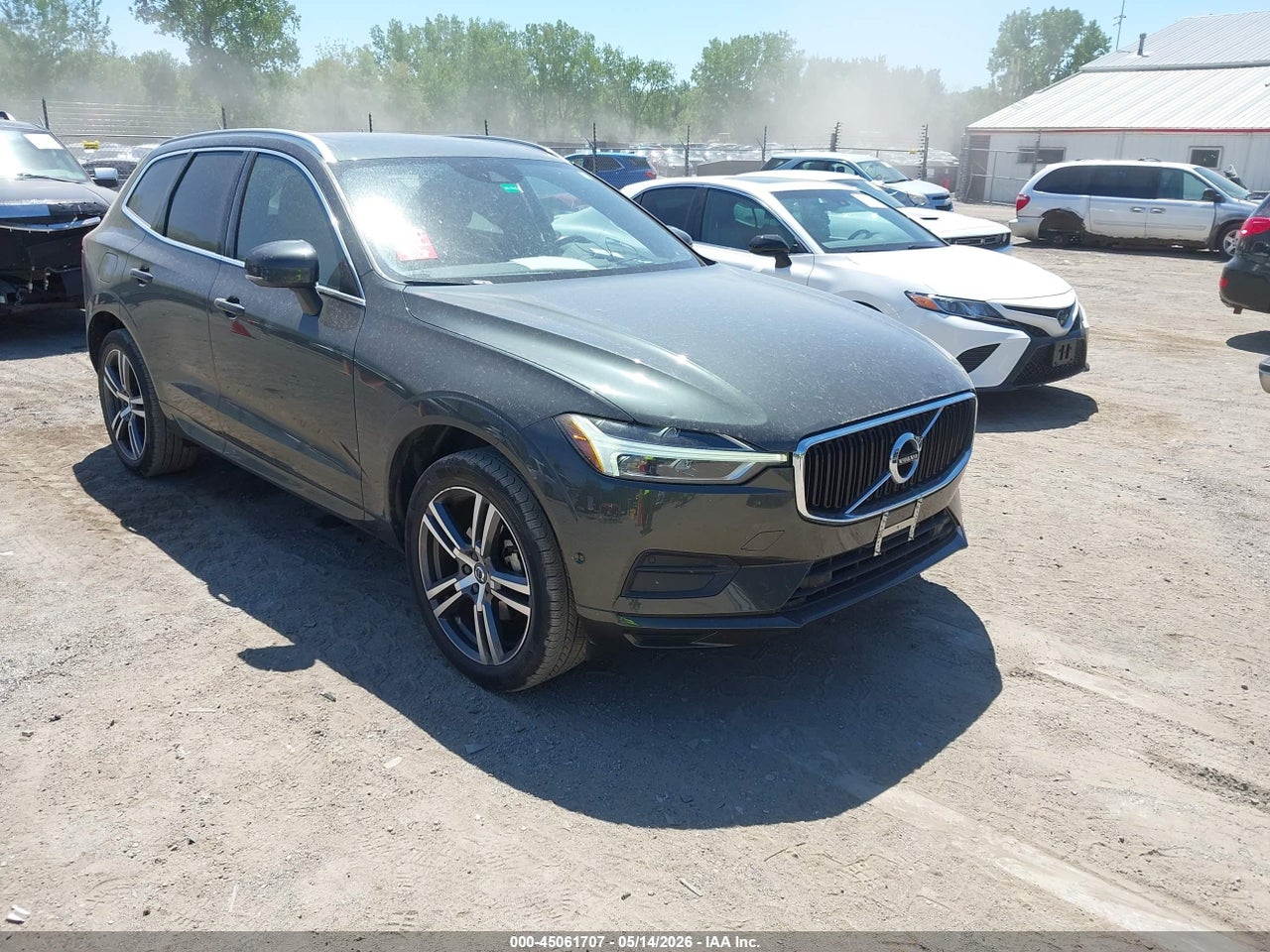 LYV102DK5KB****** · 2019 VOLVO XC60 T5 MOMENTUM