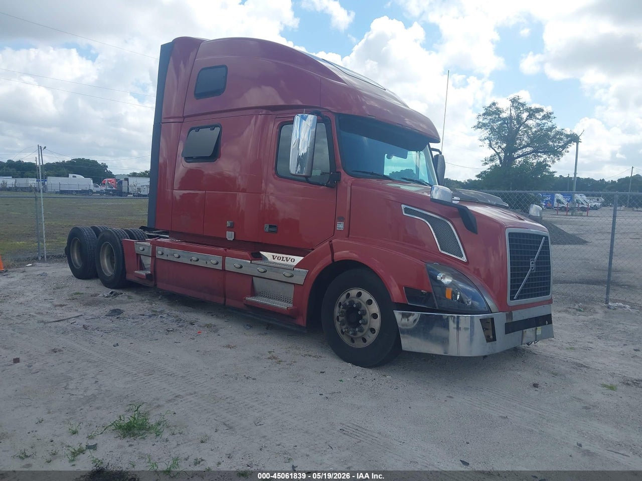 4V4NC9EJ8HN****** · 2017 VOLVO VNL