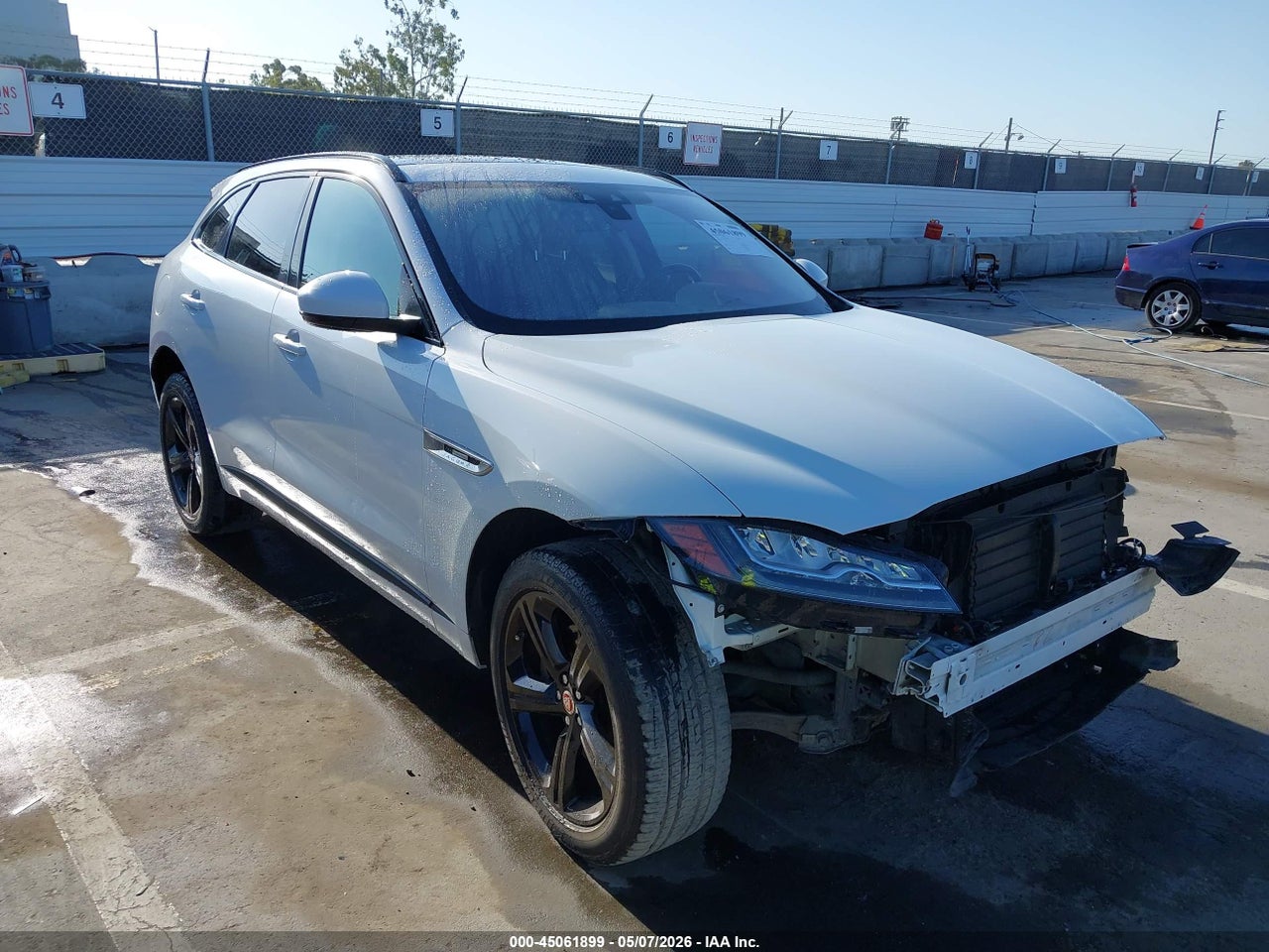 SADCL2BV5HA****** · 2017 JAGUAR F-PACE 35T R-SPORT