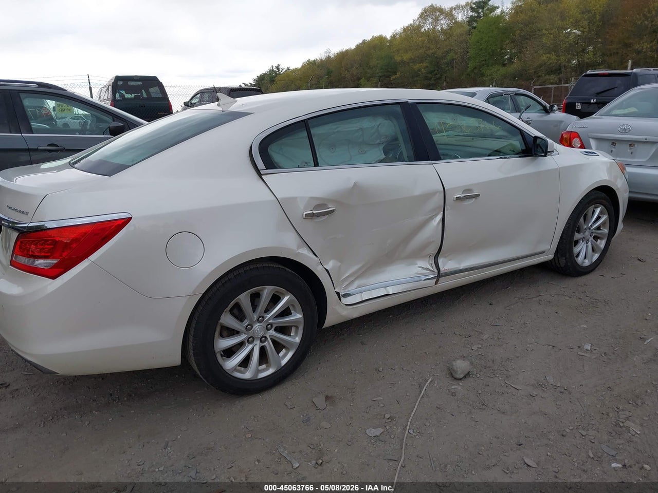 2014 BUICK LACROSSE LEATHER GROUP · 4/11