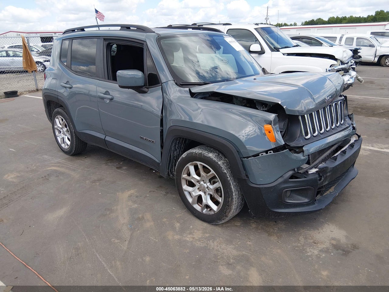 ZACCJABB0JP****** · 2018 JEEP RENEGADE LATITUDE FWD