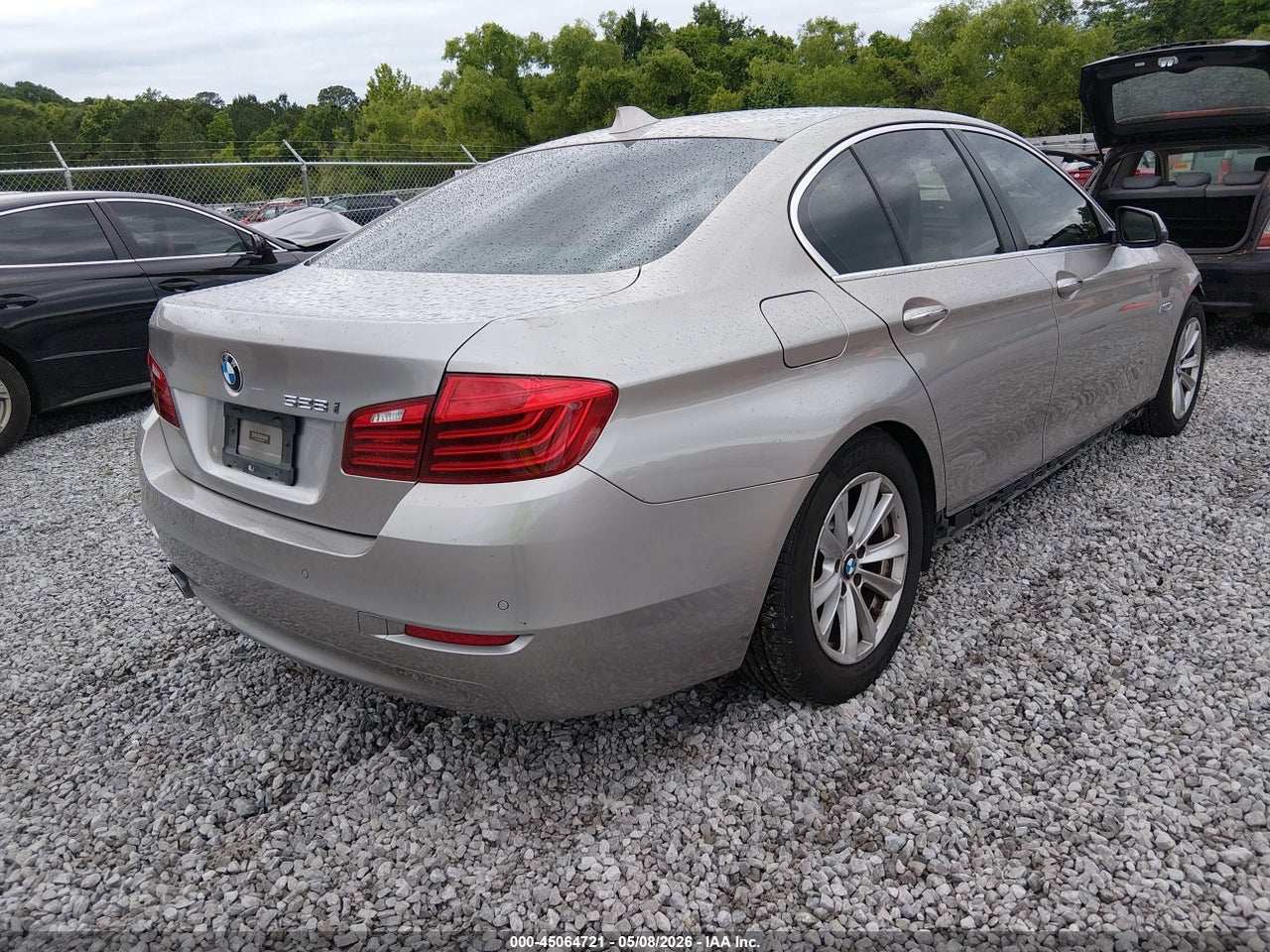 2014 BMW 528I   · 4/11
