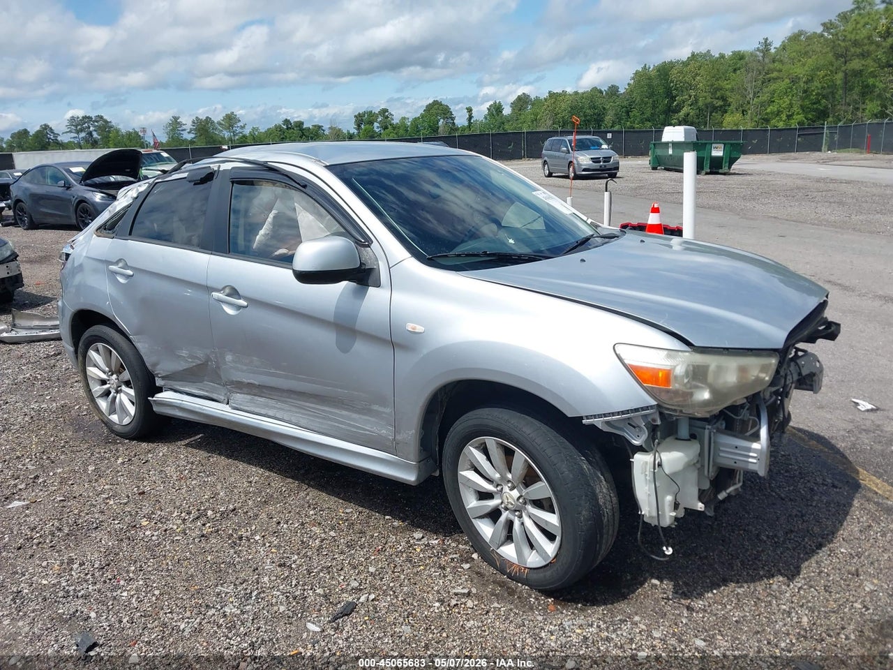 JA4AR4AU3BZ****** · 2011 MITSUBISHI OUTLANDER SPORT SE