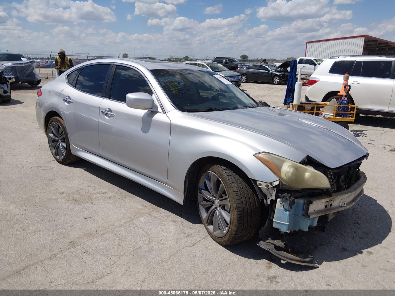 JN1BY1AP4BM****** · 2011 INFINITI M37
