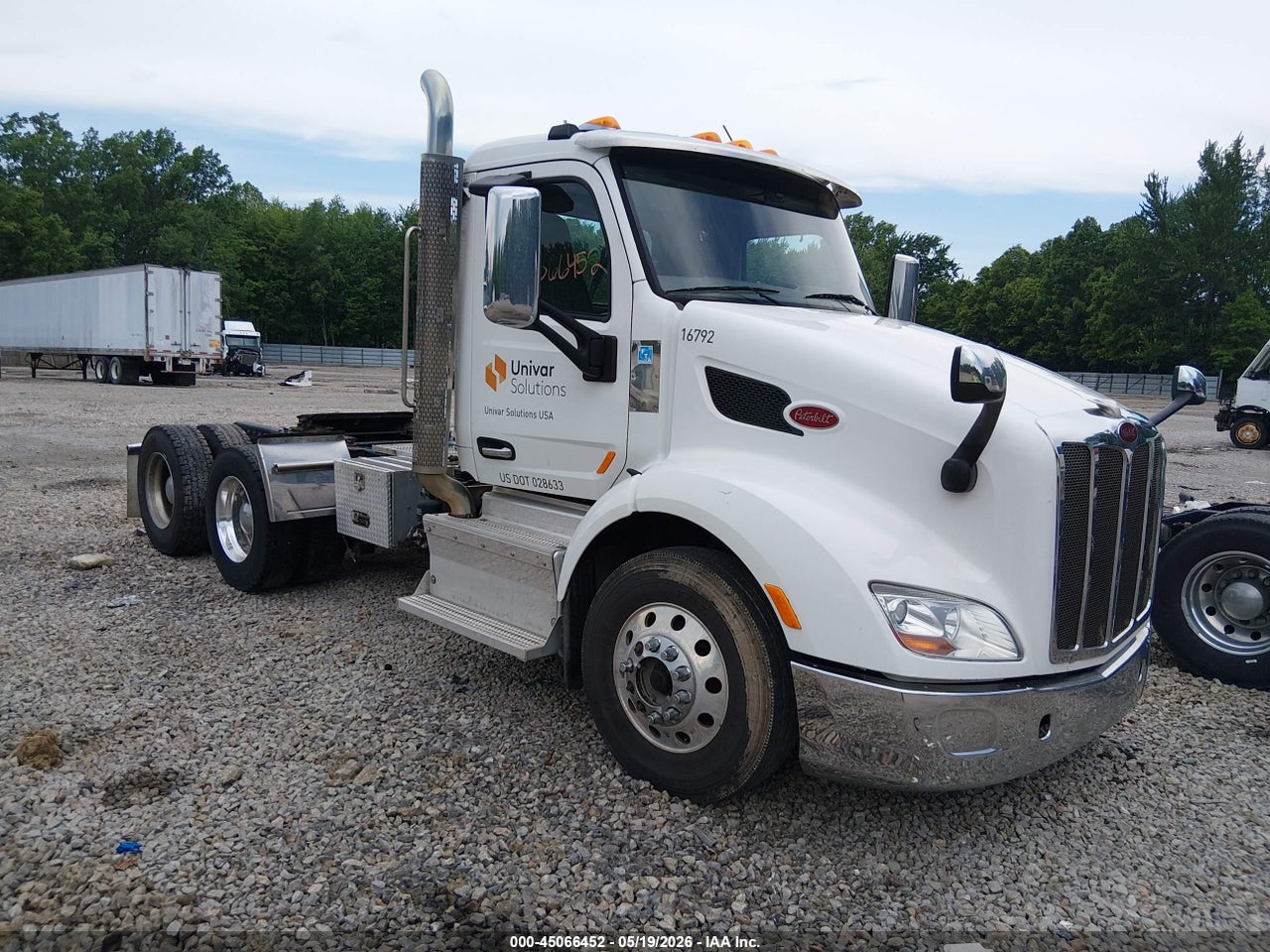 1XPBDP9X7GD****** · 2016 PETERBILT 579