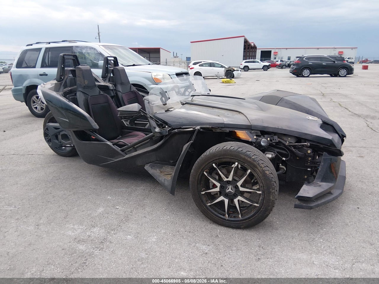 57XAASFA0H8****** · 2017 POLARIS SLINGSHOT