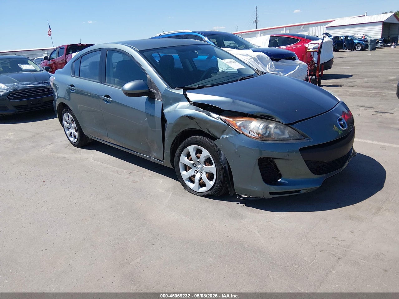 JM1BL1U71D1****** · 2013 MAZDA MAZDA3 I SPORT