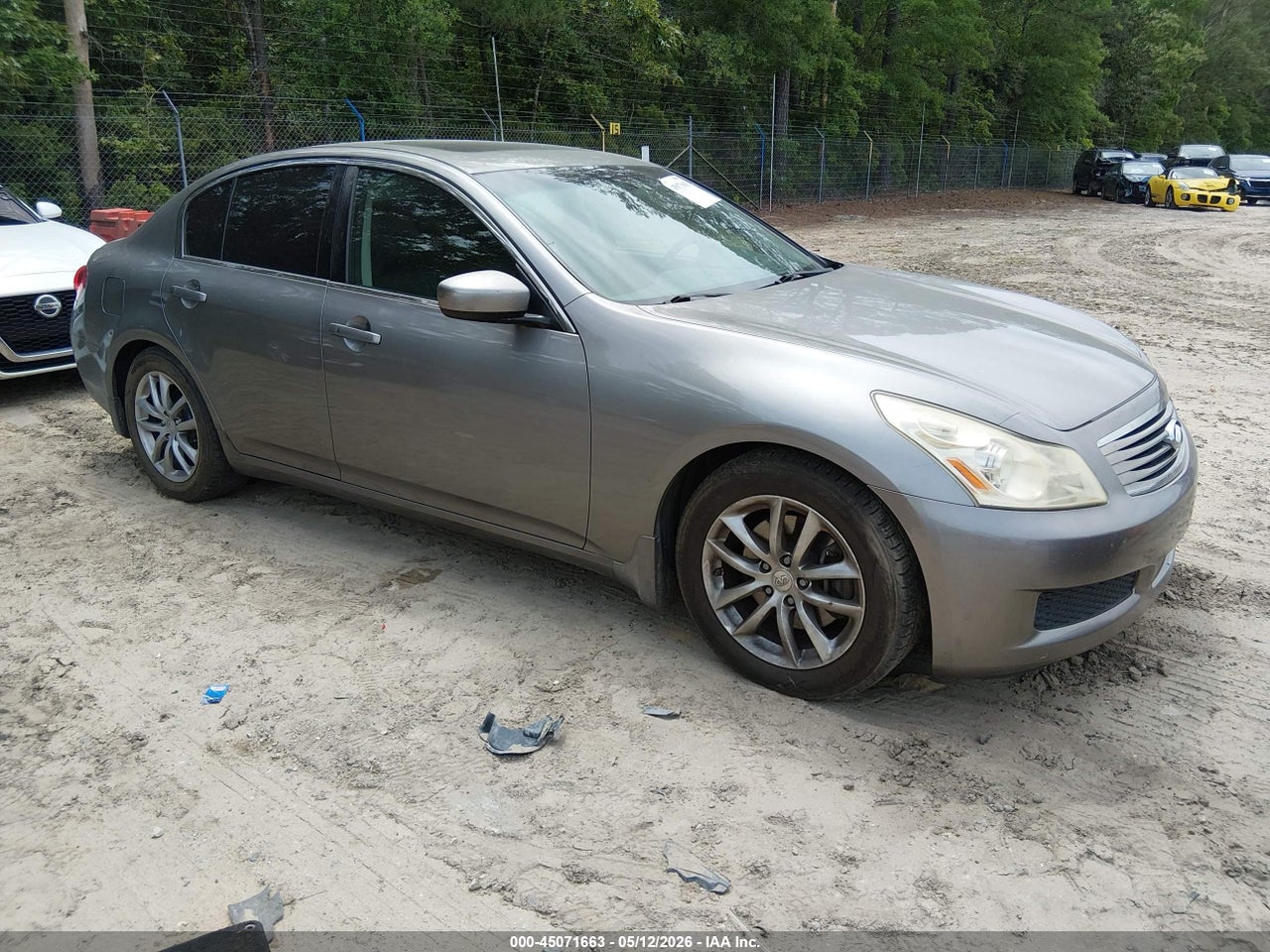 JNKCV61E29M****** · 2009 INFINITI G37 JOURNEY