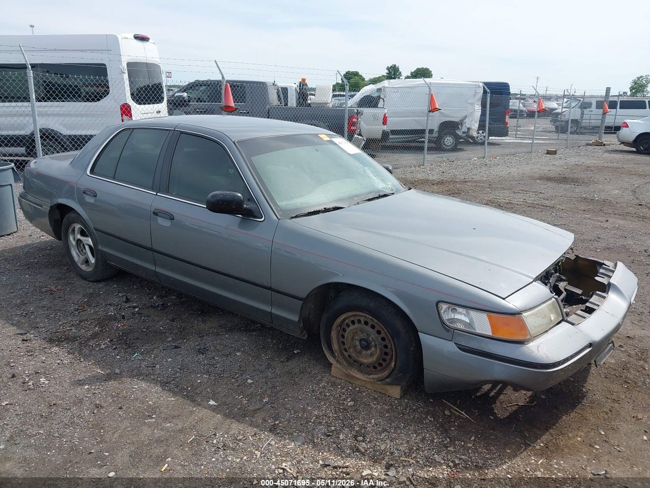 2MEFM74W4YX****** · 2000 MERCURY GRAND MARQUIS GS