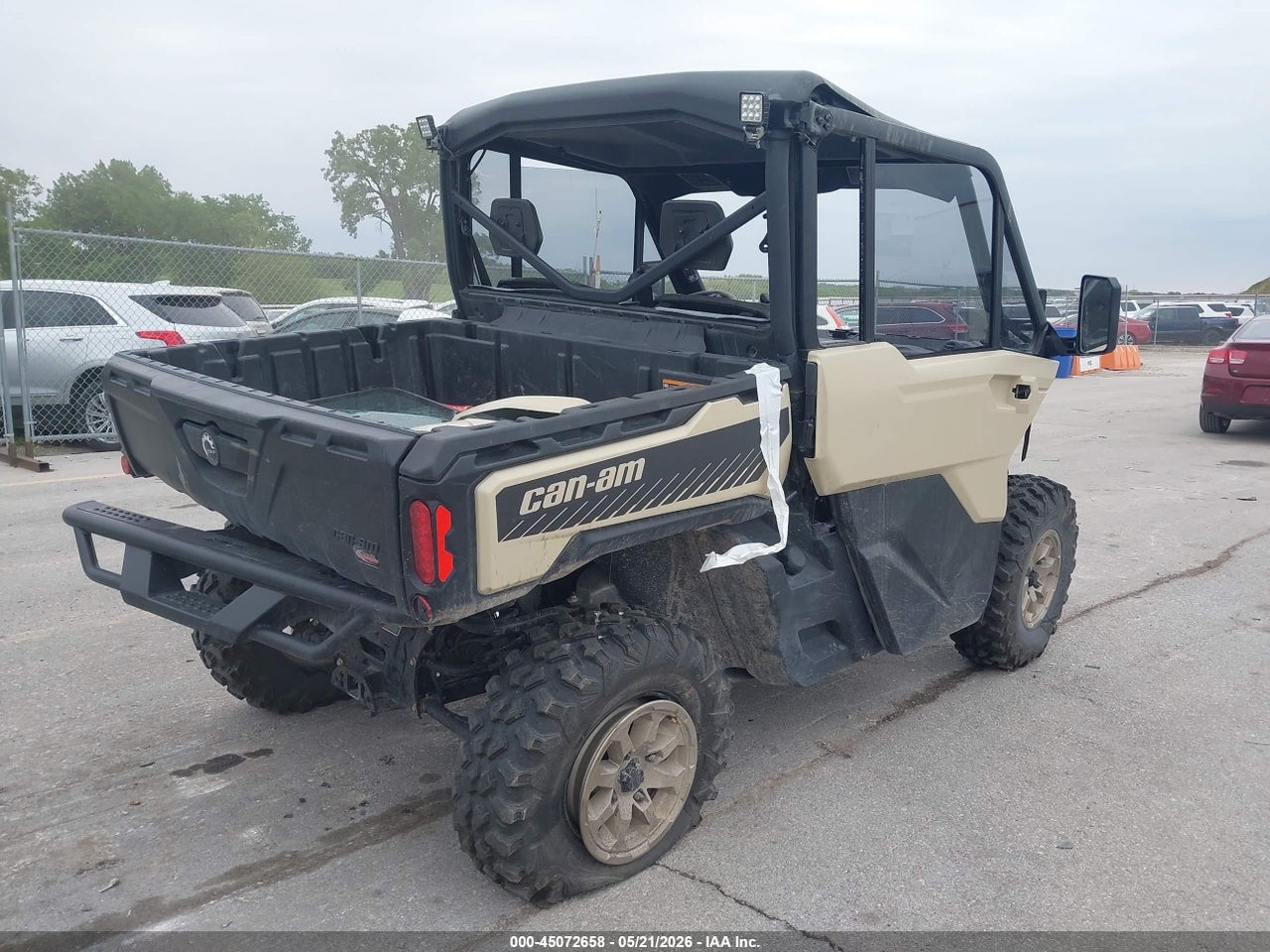 2025 CAN-AM DEFENDER LIMITED CAB HD10 · 4/11