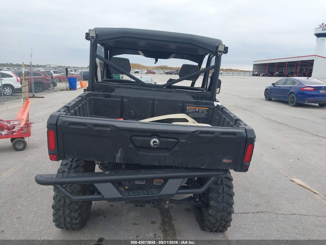 2025 CAN-AM DEFENDER LIMITED CAB HD10 · 6/11