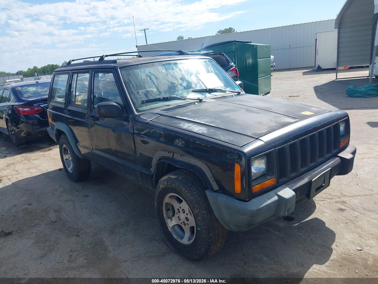 1J4FJ28S0WL****** · 1998 JEEP CHEROKEE SE