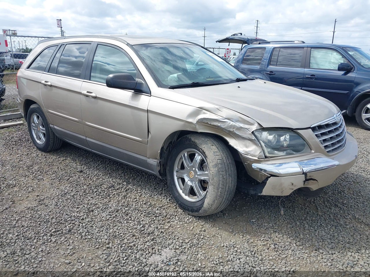 2C8GF68434R****** · 2004 CHRYSLER PACIFICA