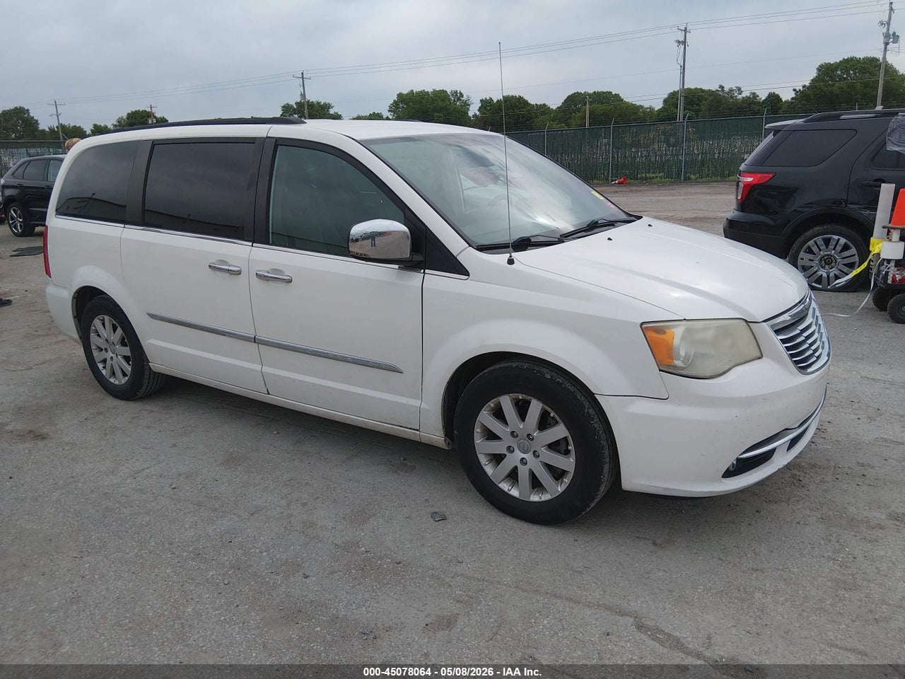 2C4RC1CG7CR****** · 2012 CHRYSLER TOWN &amp; COUNTRY TOURING-L