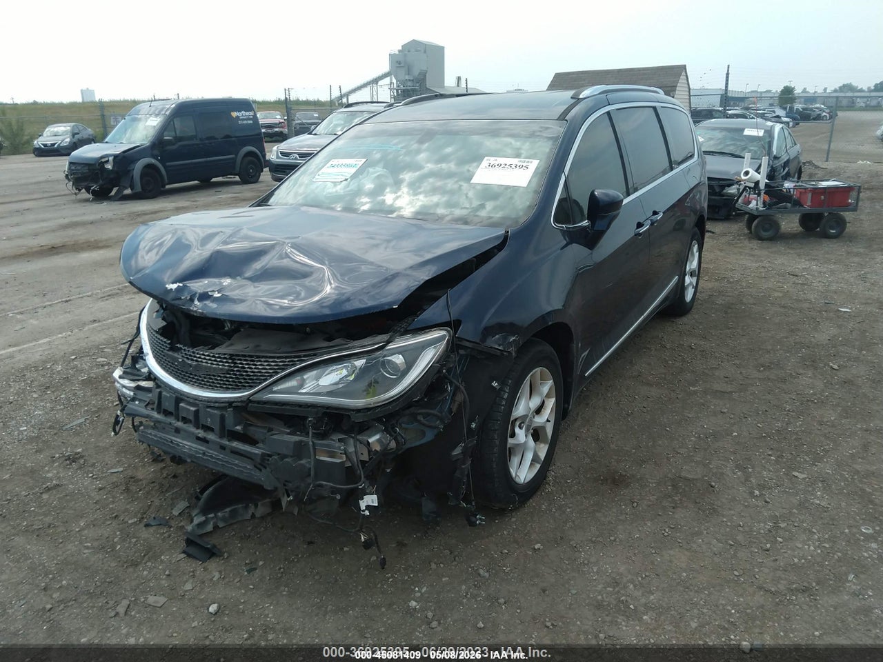 2017 CHRYSLER PACIFICA TOURING-L PLUS · 2/11