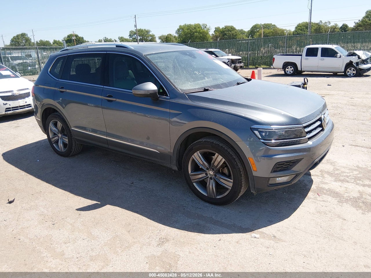3VV4B7AX0JM****** · 2018 VOLKSWAGEN TIGUAN 2.0T SEL PREMIUM