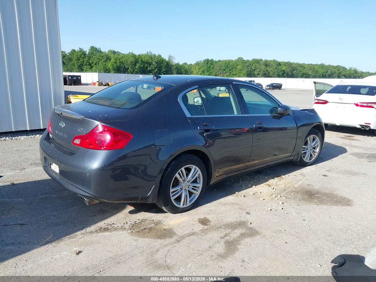 2013 INFINITI G37X · 4/11