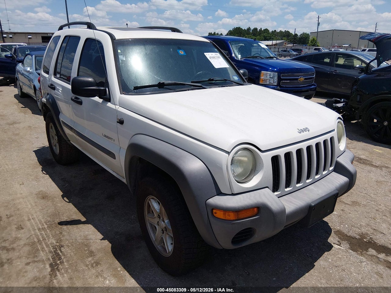 1J4GL48K84W****** · 2004 JEEP LIBERTY SPORT