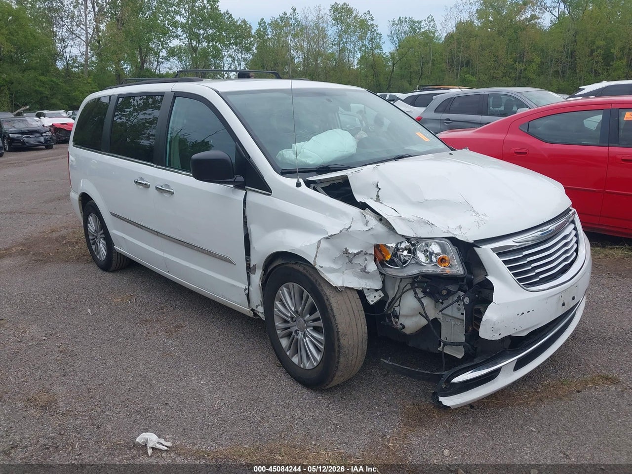 2C4RC1CG5GR****** · 2016 CHRYSLER TOWN &amp; COUNTRY TOURING-L ANNIVERSARY EDITION