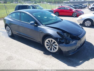 5YJ3E1EA7NF****** · 2022 TESLA MODEL 3 REAR-WHEEL DRIVE