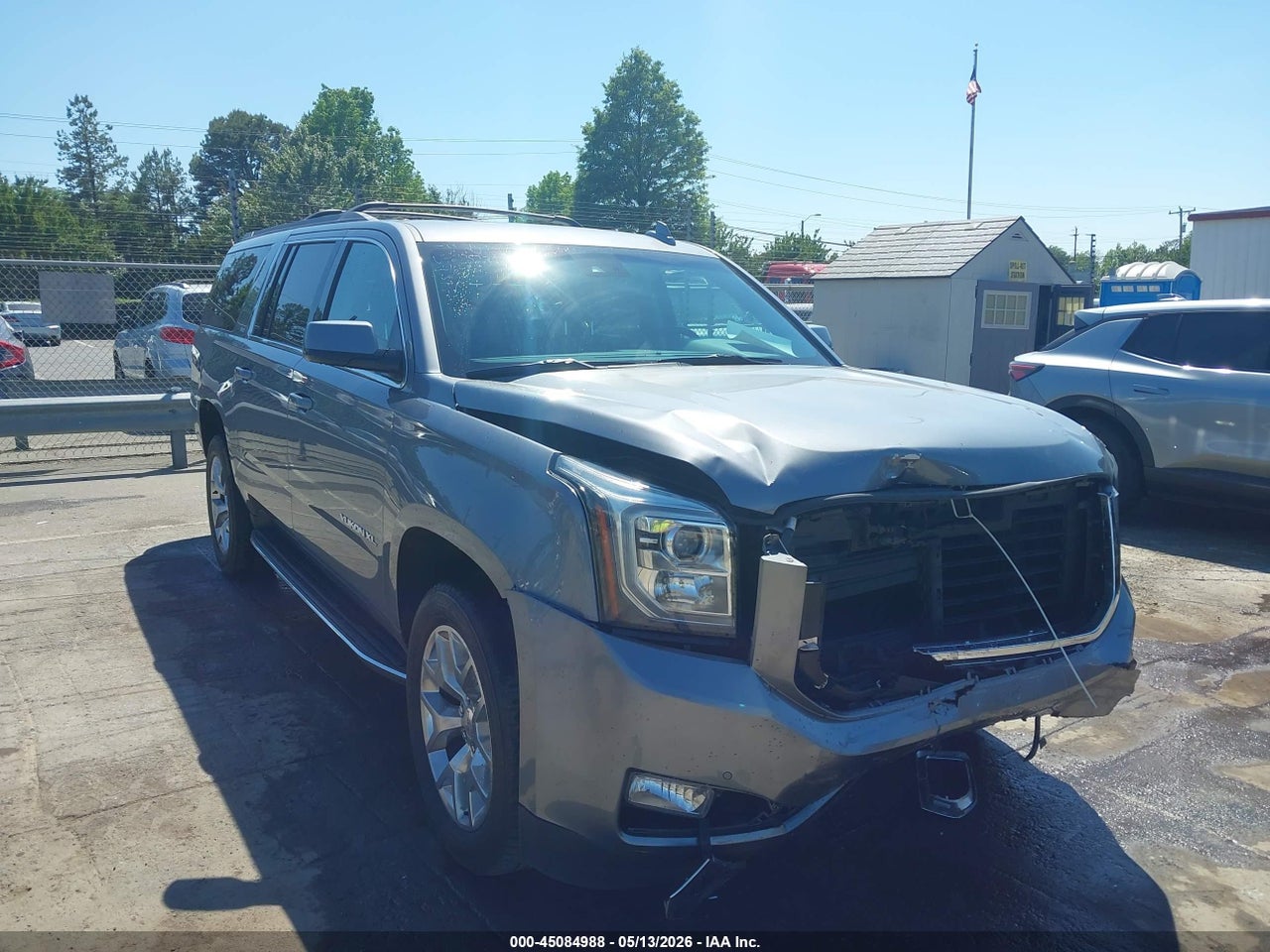 1GKS2GKC1KR****** · 2019 GMC YUKON XL SLT