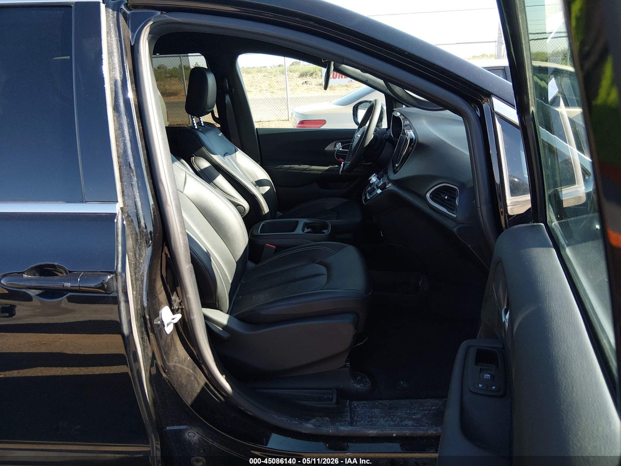 2025 CHRYSLER PACIFICA SELECT · 5/11