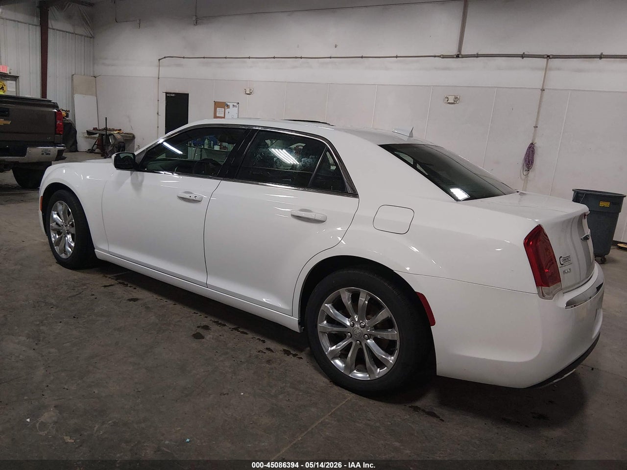2015 CHRYSLER 300 LIMITED · 3/11