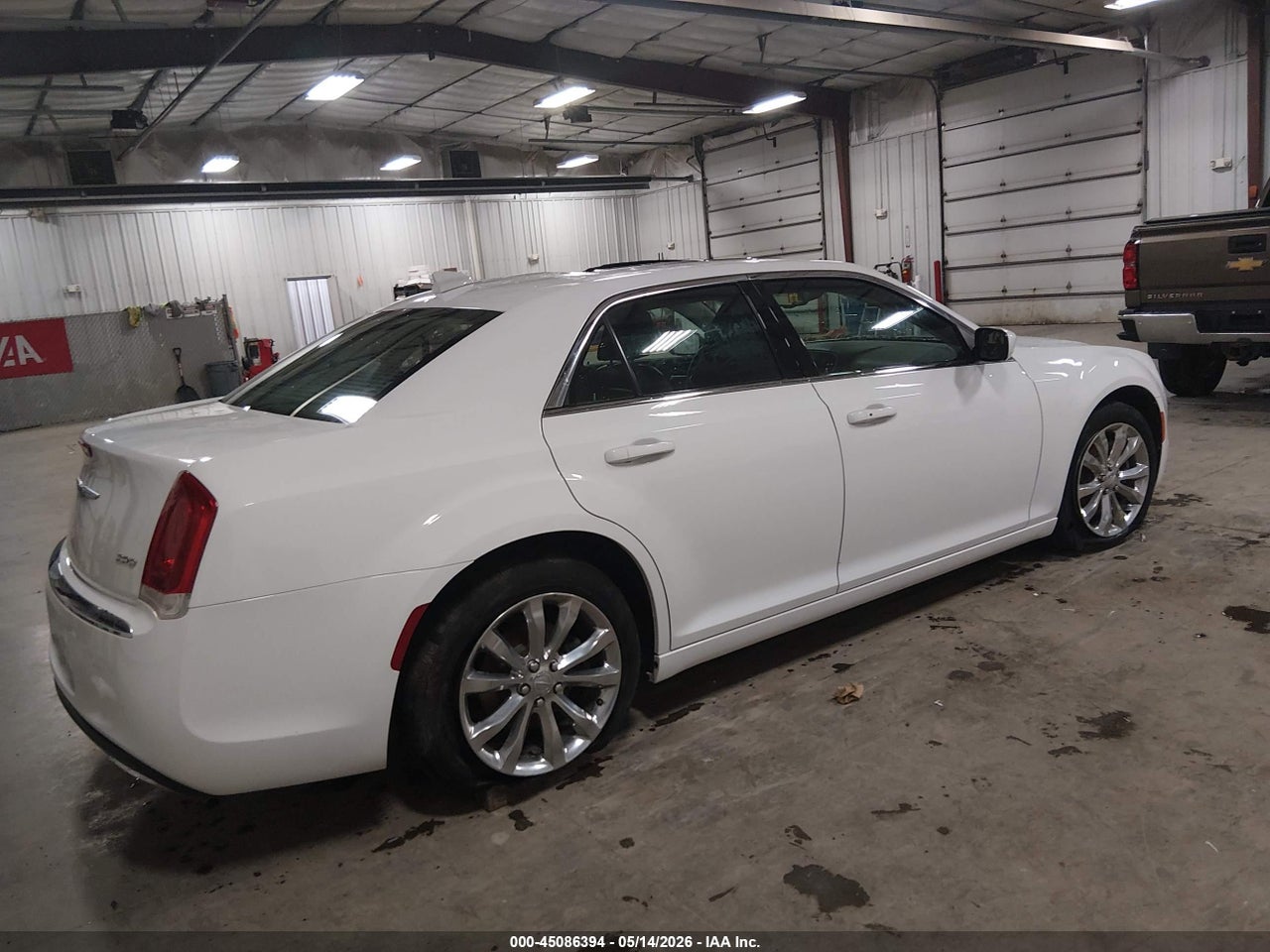 2015 CHRYSLER 300 LIMITED · 4/11