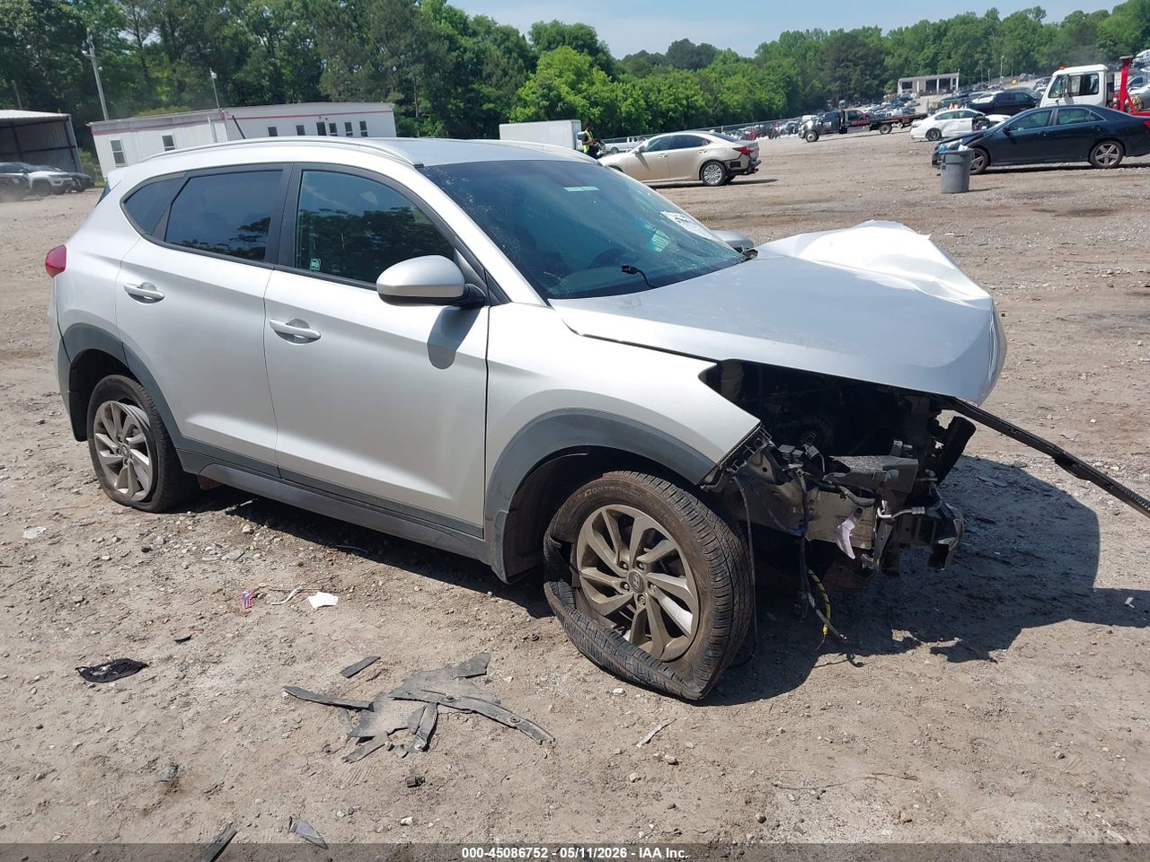 KM8J33A47GU****** · 2016 HYUNDAI TUCSON SE