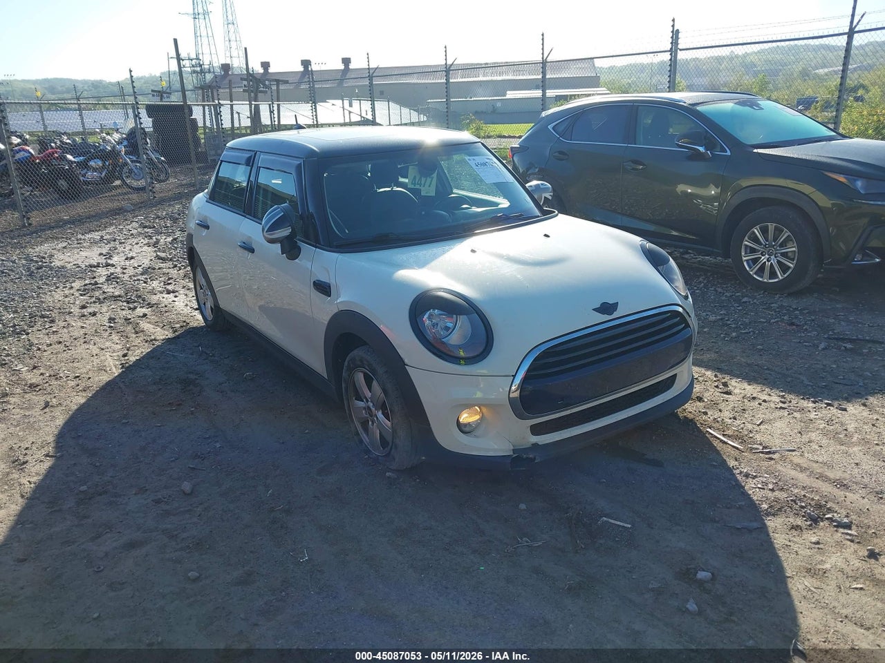 WMWXU1C52H2****** · 2017 MINI HARDTOP COOPER