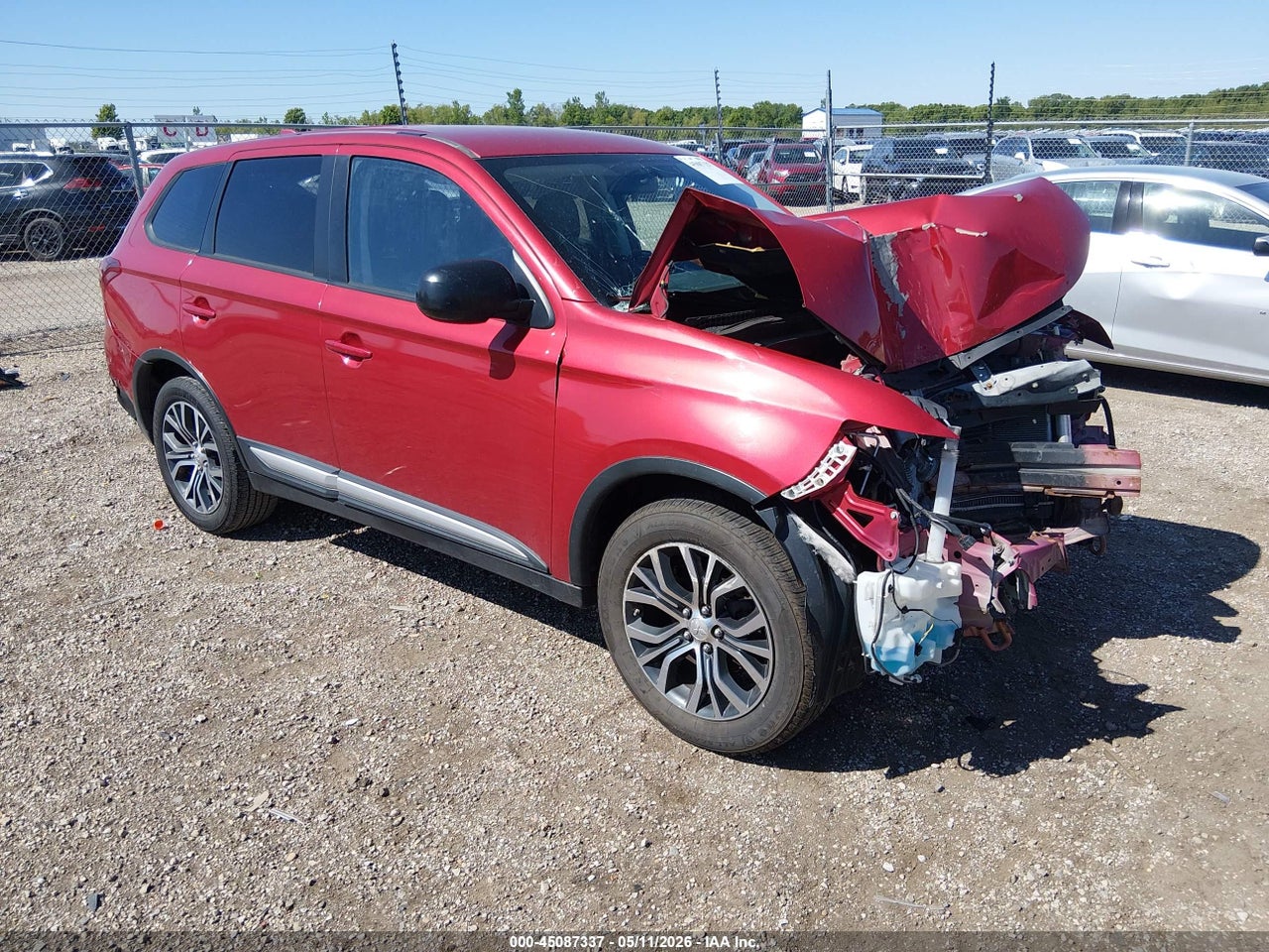 JA4AD2A3XHZ****** · 2017 MITSUBISHI OUTLANDER ES
