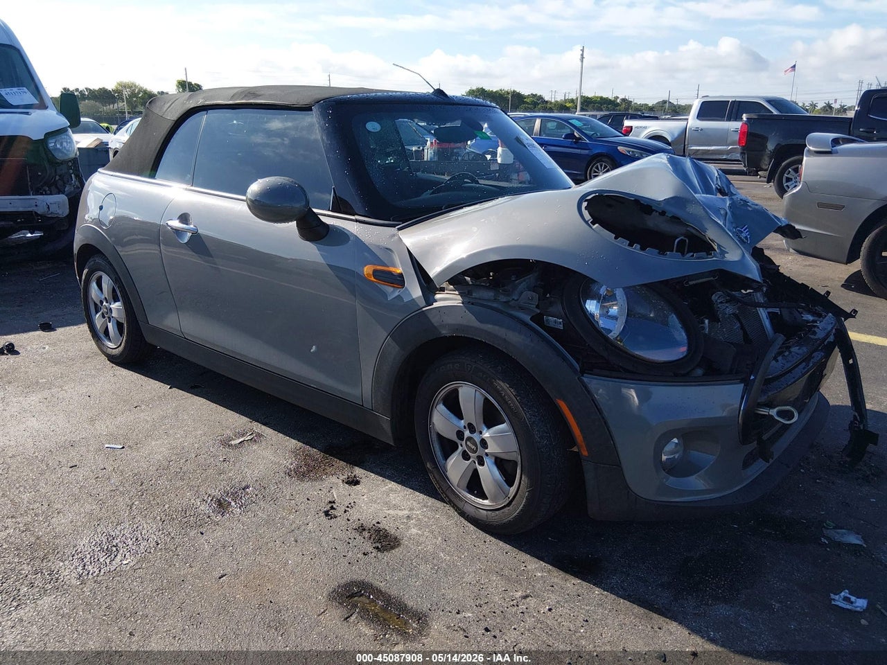 WMWWG5C50K3****** · 2019 MINI CONVERTIBLE COOPER