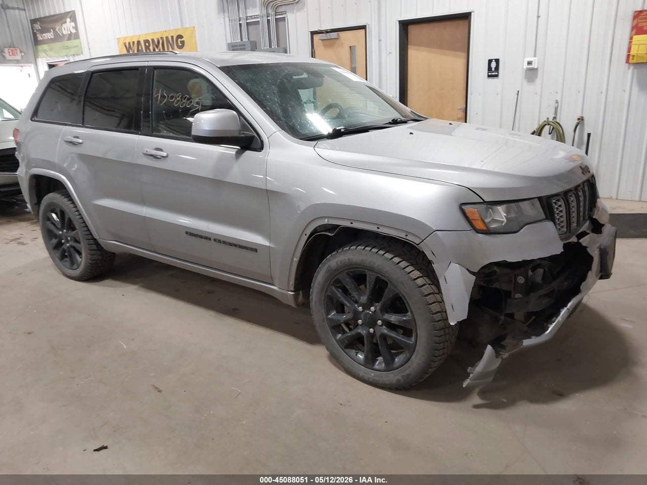 1C4RJFAG9HC****** · 2017 JEEP GRAND CHEROKEE ALTITUDE 4X4