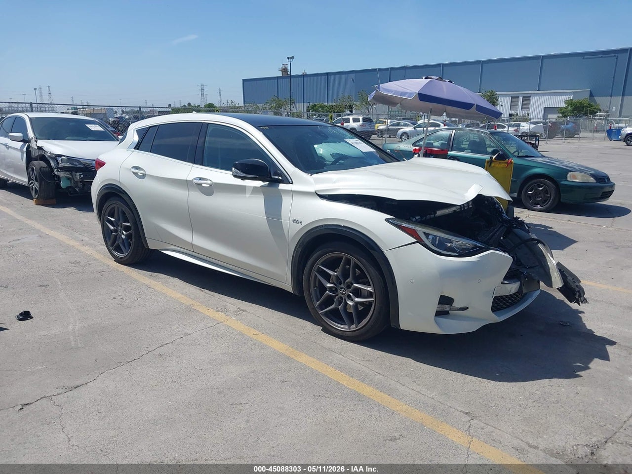 SJKCH5CP5HA****** · 2017 INFINITI QX30 SPORT
