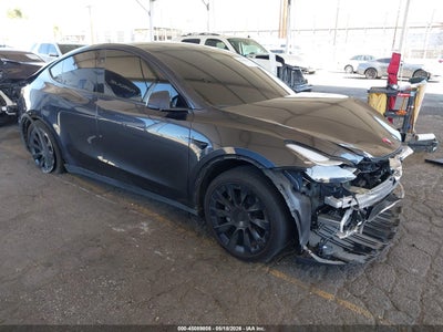 7SAYGDED1RF****** · 2024 TESLA MODEL Y LONG RANGE SINGLE MOTOR REAR-WHEEL DRIVE/RWD