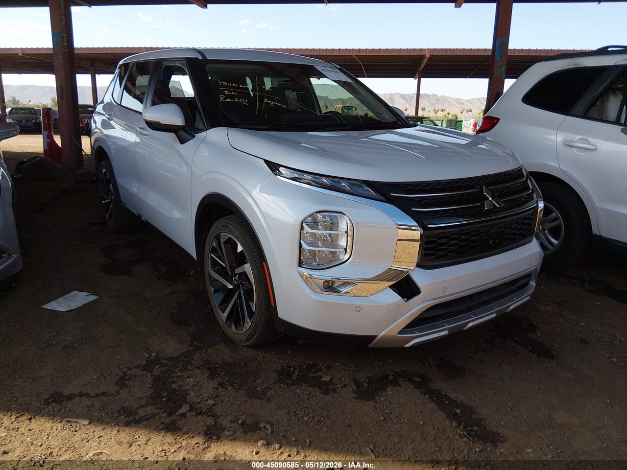 JA4J3UA83PZ****** · 2023 MITSUBISHI OUTLANDER SE 2.5 2WD