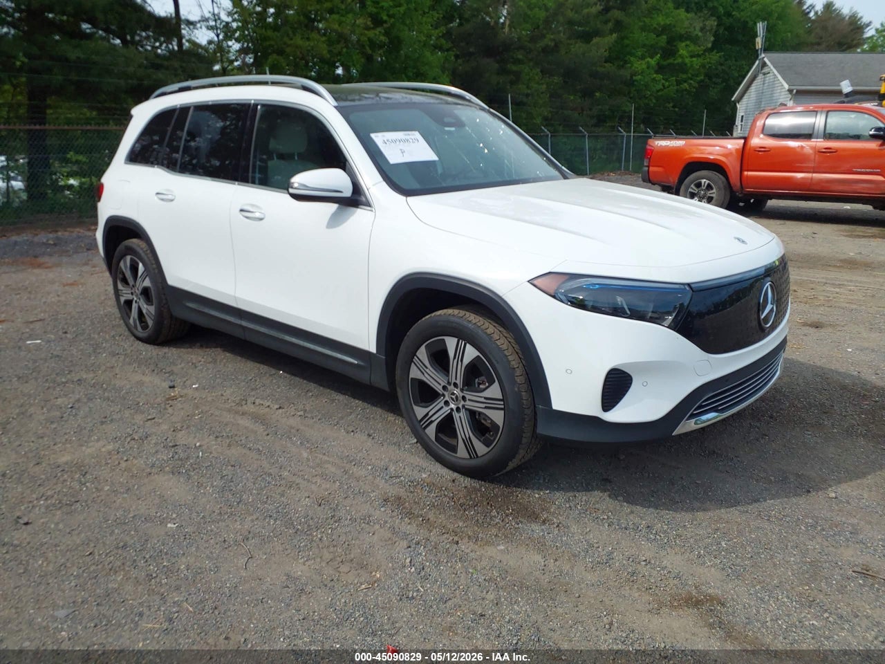W1N9M0KB0RN****** · 2024 MERCEDES-BENZ EQB 300 SUV 4MATIC