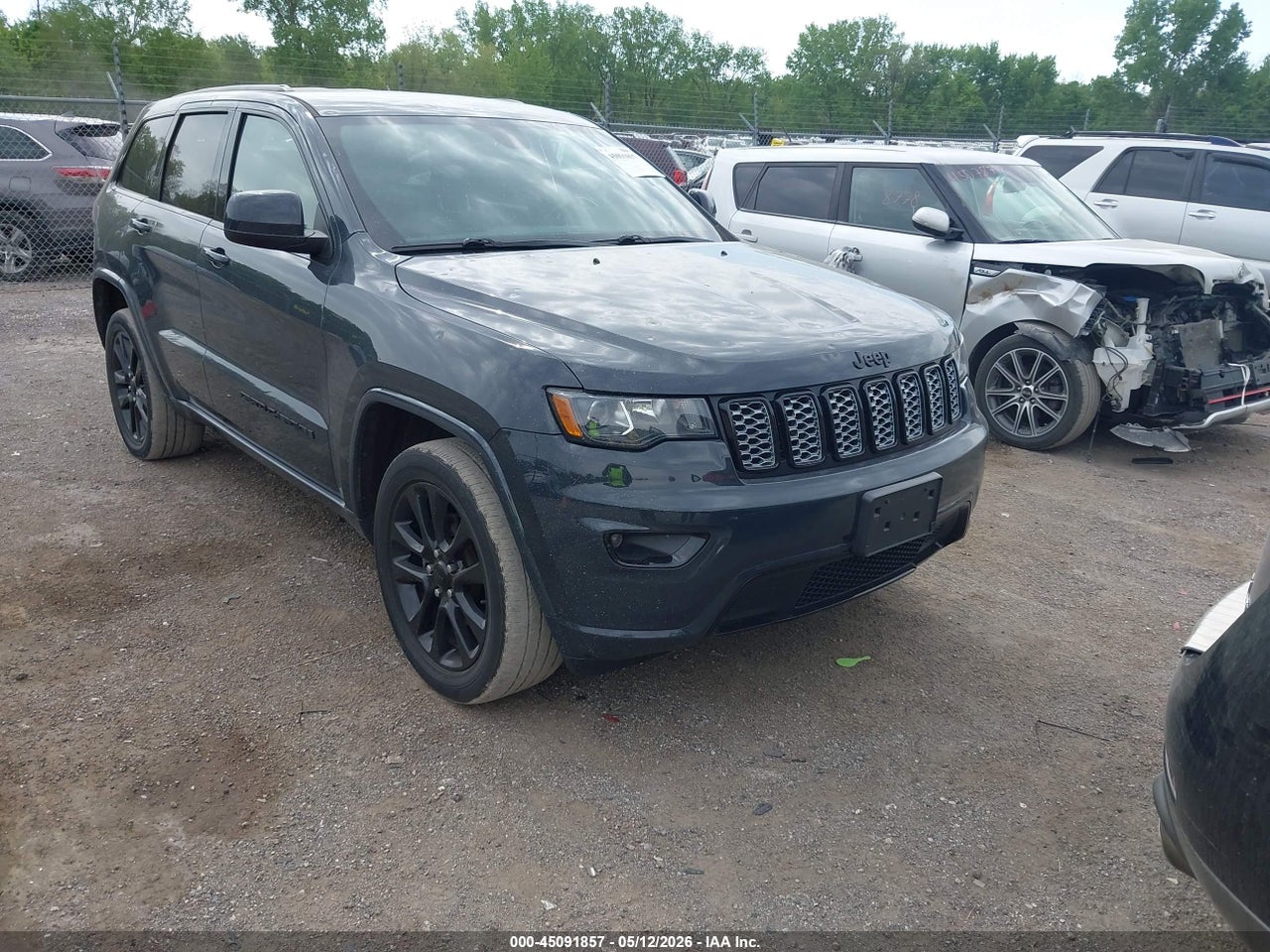 1C4RJFAGXJC****** · 2018 JEEP GRAND CHEROKEE ALTITUDE 4X4
