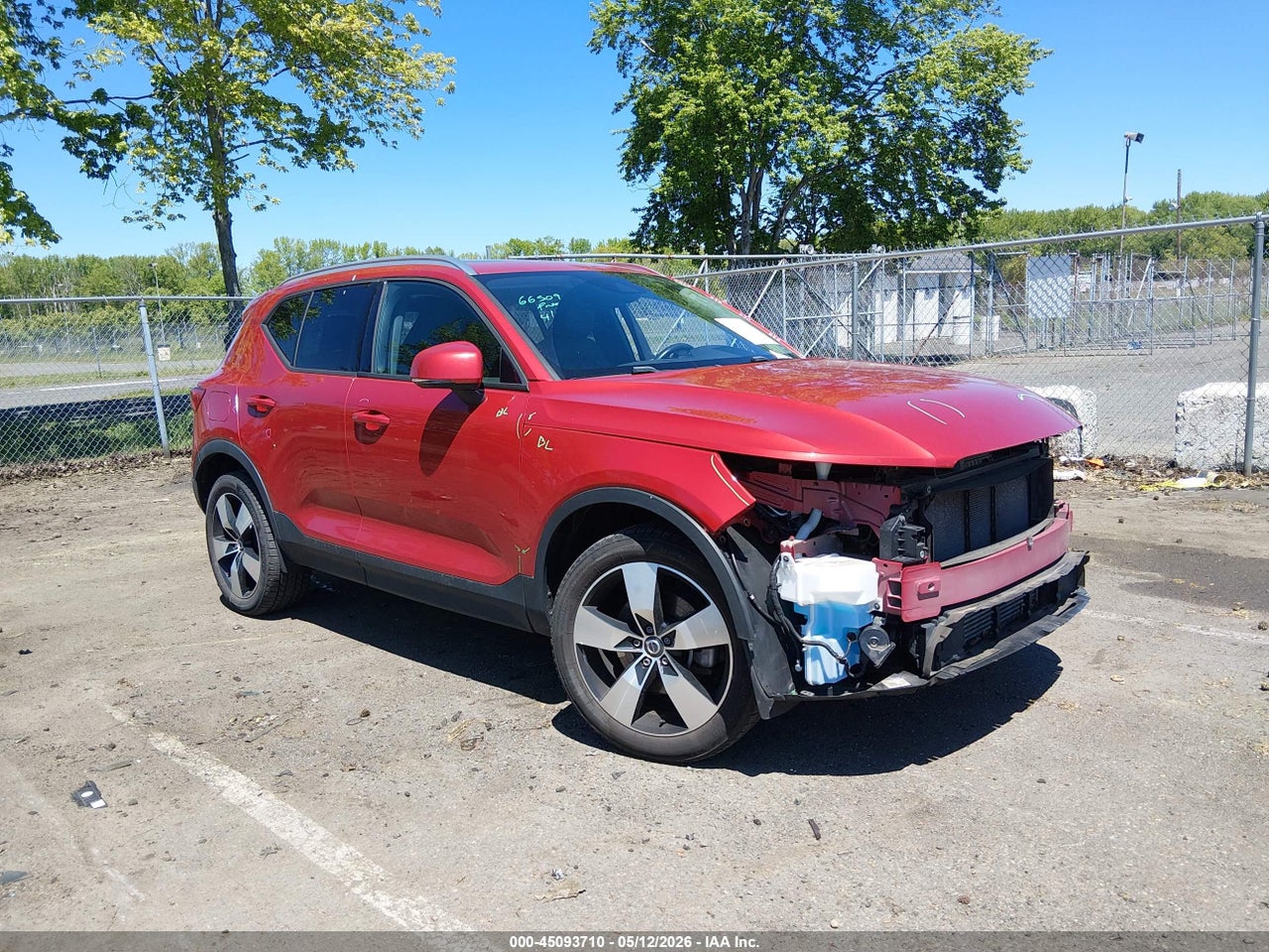 YV4162UKXK2****** · 2019 VOLVO XC40 T5 MOMENTUM
