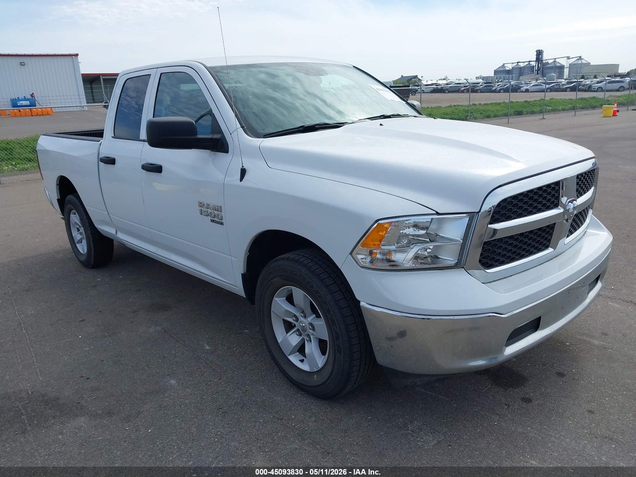 1C6RR7GG7RS****** · 2024 RAM 1500 CLASSIC SLT  4X4 6'4 BOX