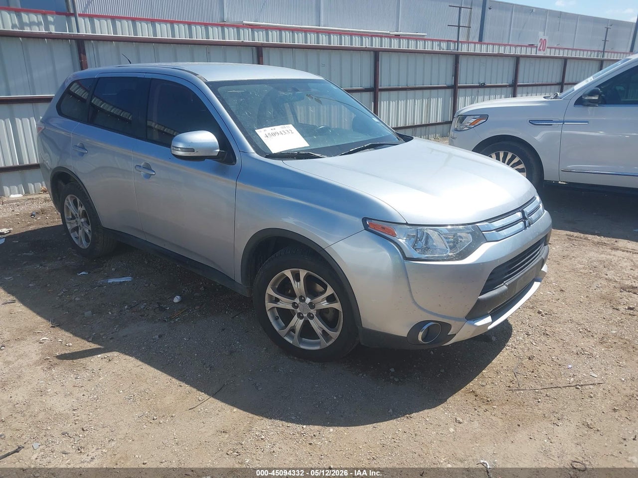 JA4AD3A34FZ****** · 2015 MITSUBISHI OUTLANDER SE