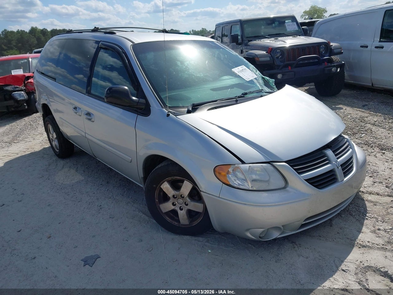 2D4GP44L65R****** · 2005 DODGE GRAND CARAVAN SXT