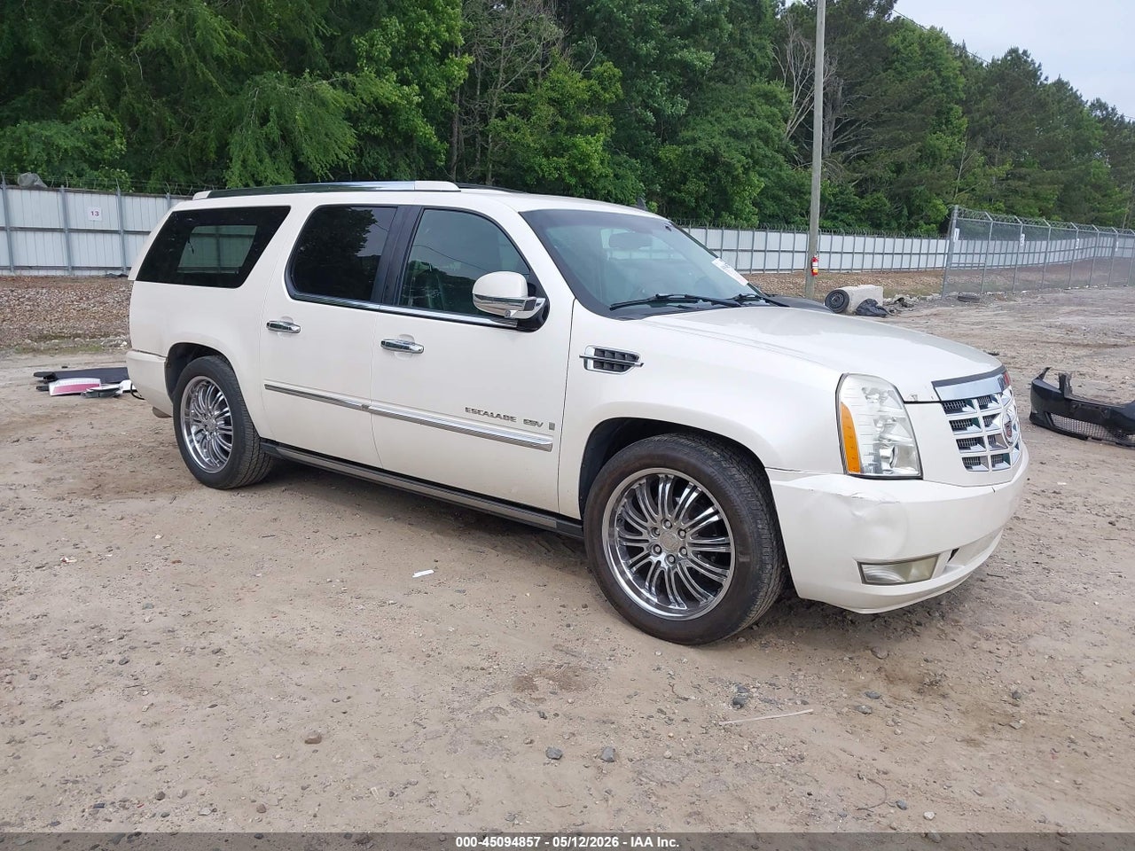 1GYFK668X8R****** · 2008 CADILLAC ESCALADE ESV STANDARD