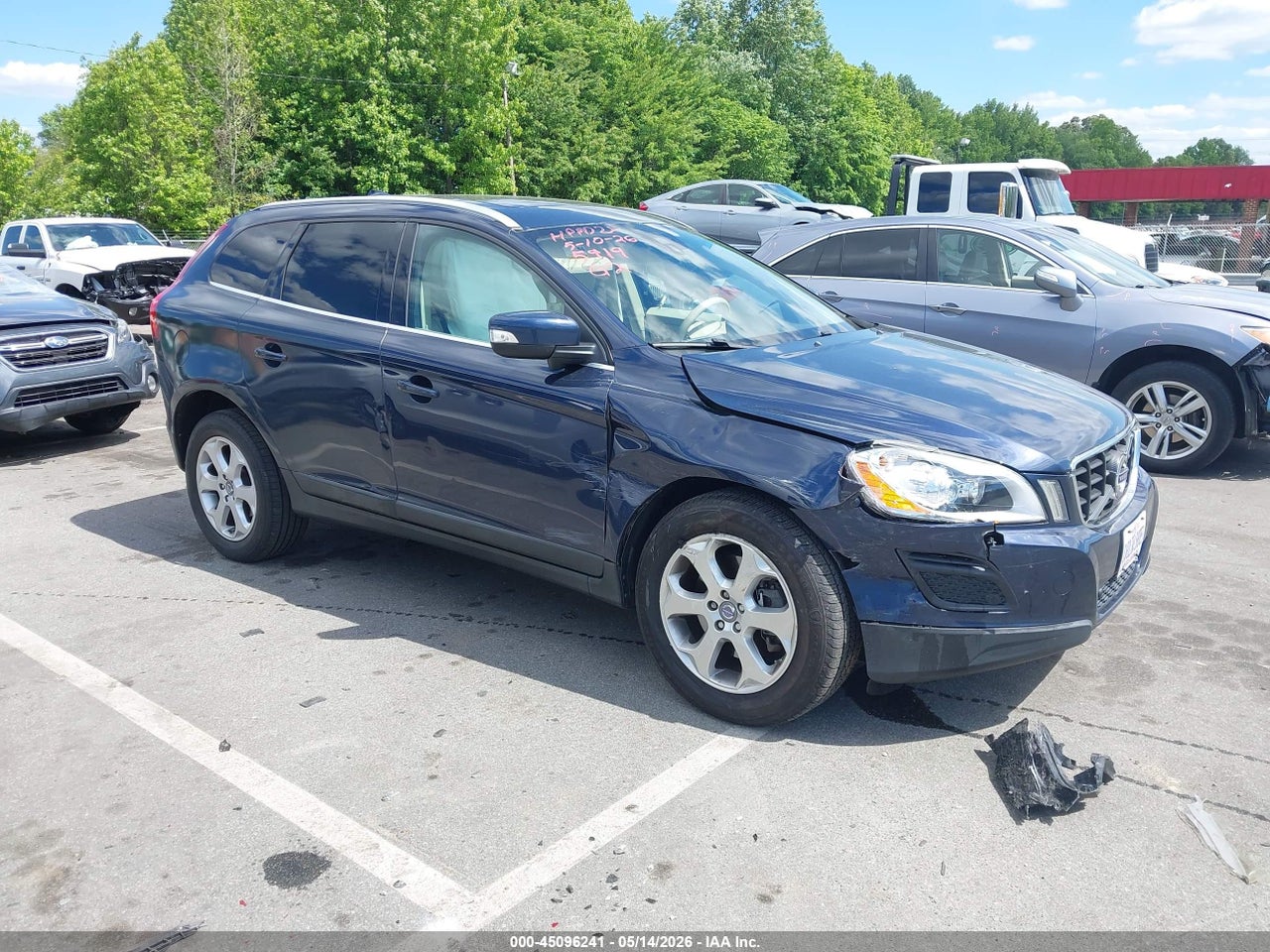 YV4952DL4D2****** · 2013 VOLVO XC60 3.2/3.2 PLATINUM/3.2 PREMIER/3.2 PREMIER PLUS