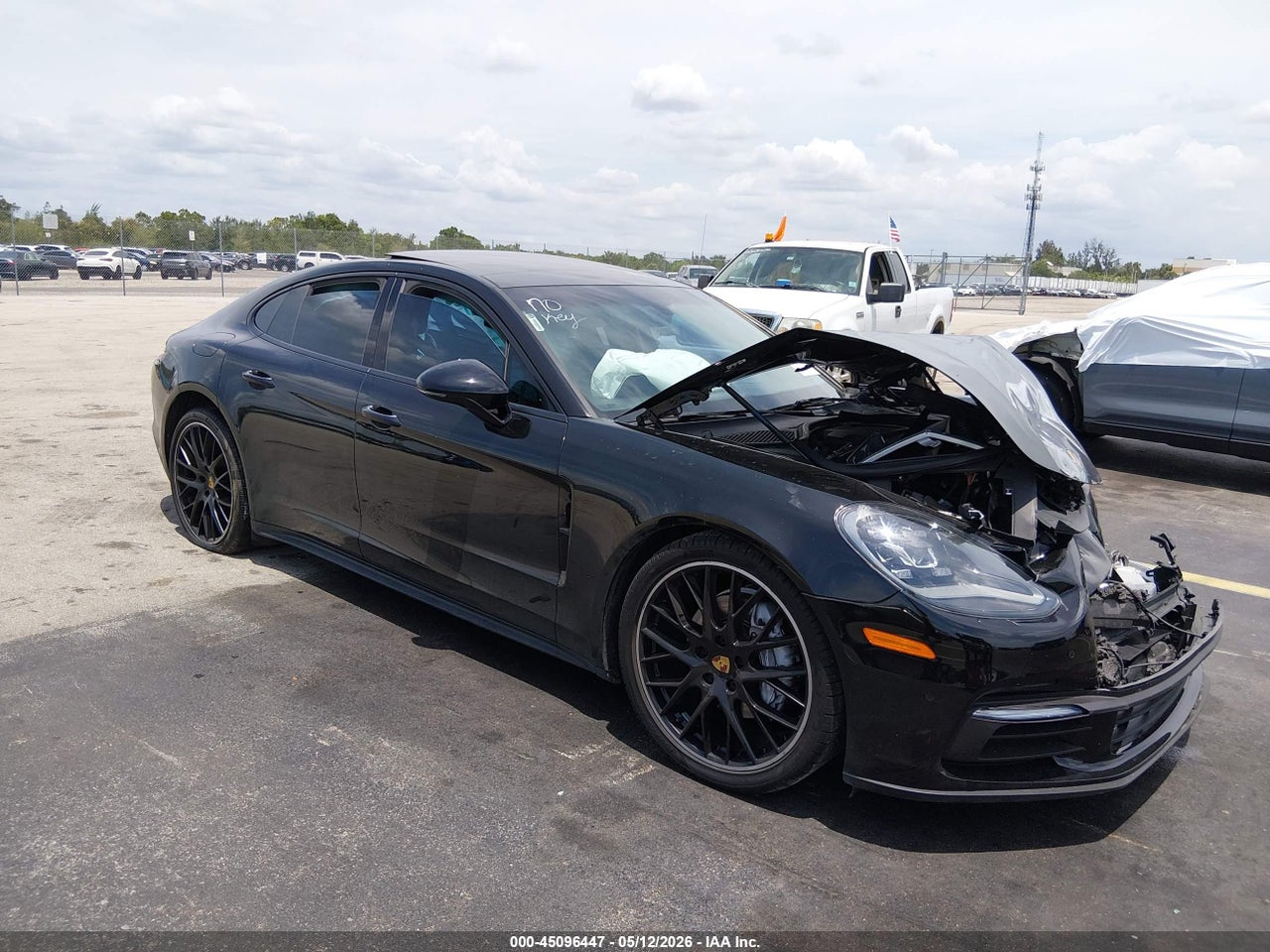 WP0AA2A76JL****** · 2018 PORSCHE PANAMERA 4