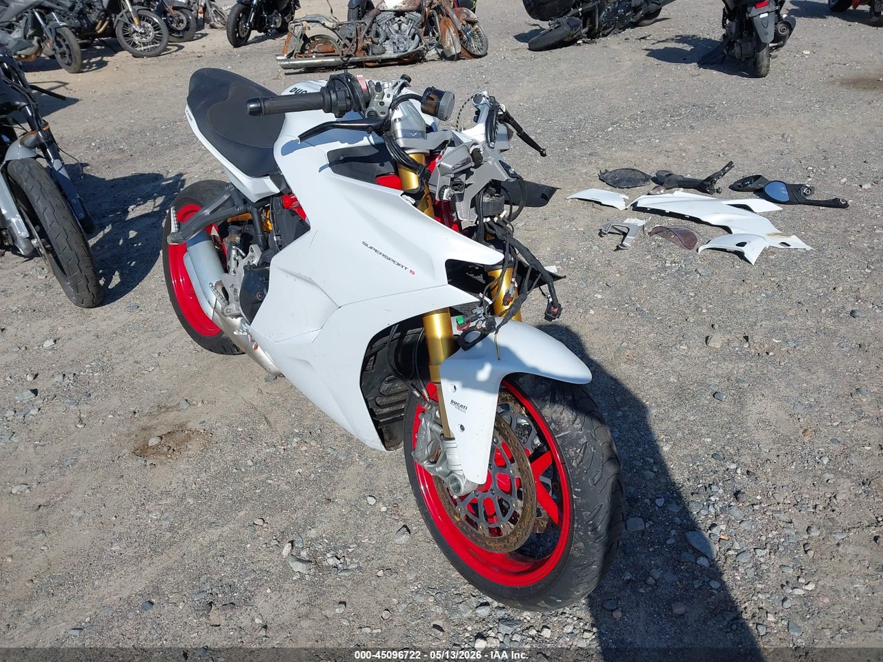 ZDMVABDS8HB****** · 2017 DUCATI SUPERSPORT