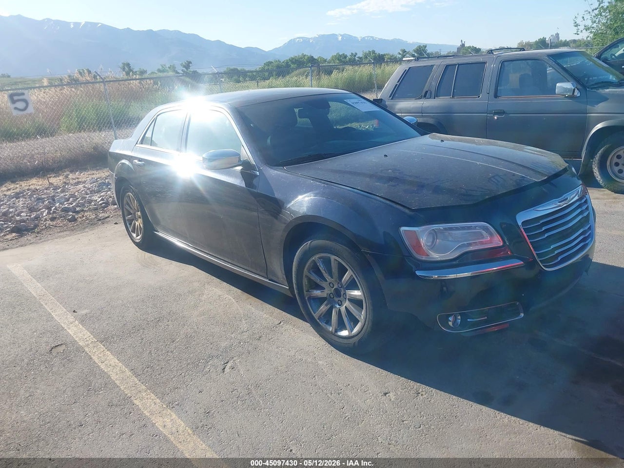 2C3CA6CT3BH****** · 2011 CHRYSLER 300C