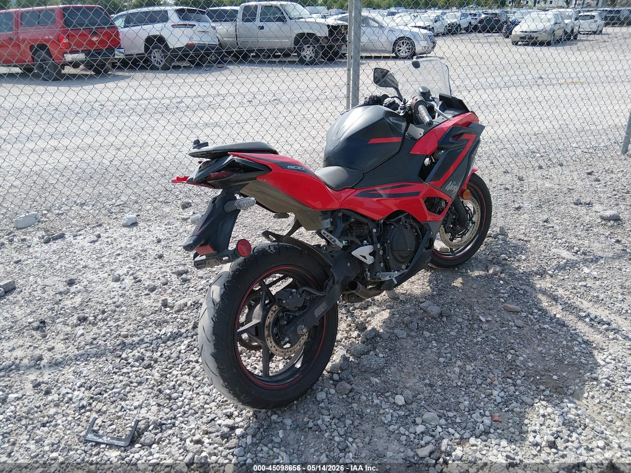 2025 KAWASAKI EX500 A/B · 4/10