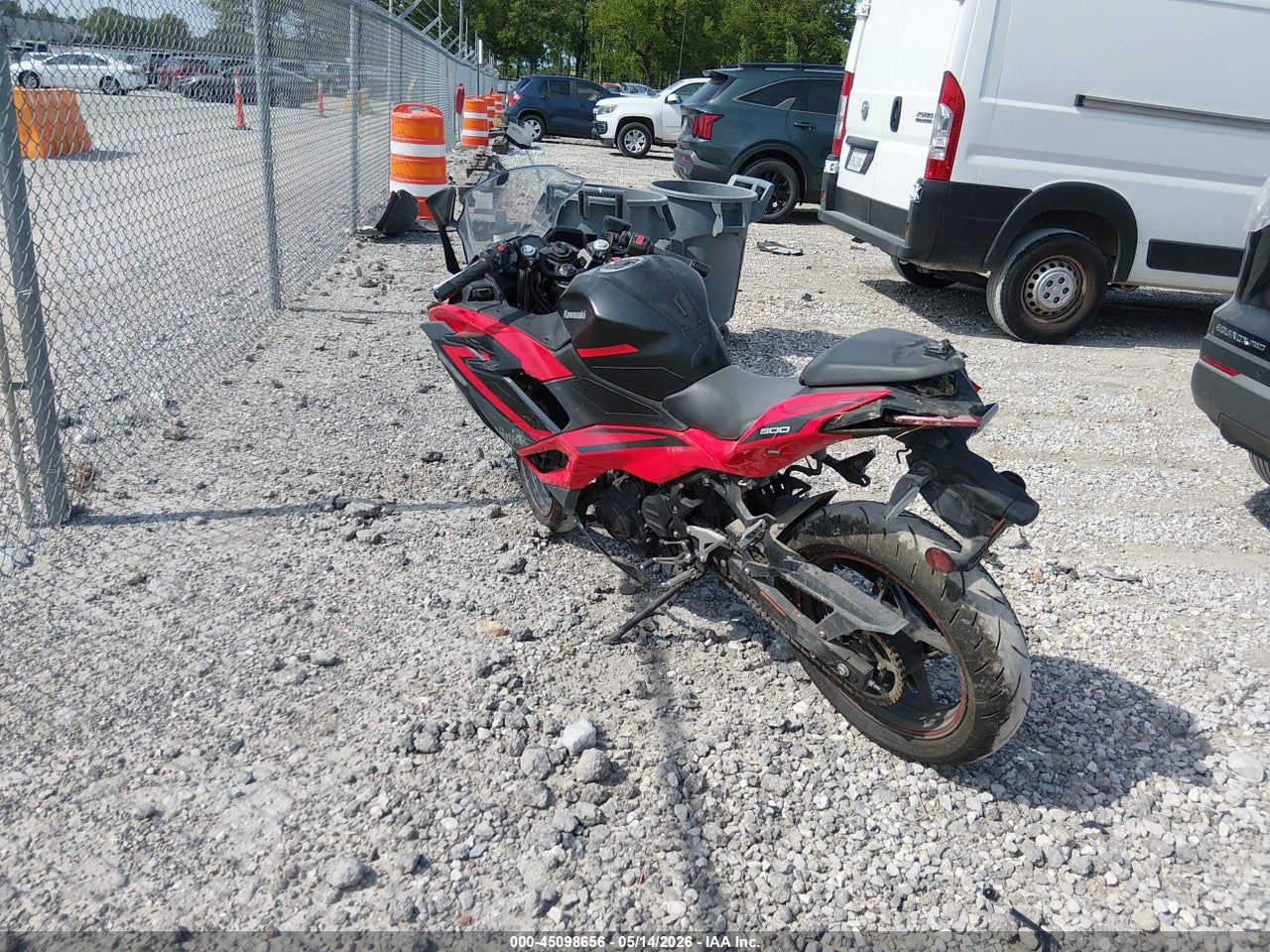 2025 KAWASAKI EX500 A/B · 3/10