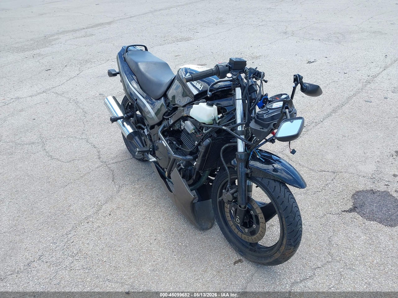 JKAEXVD105A****** · 2005 KAWASAKI EX500 D